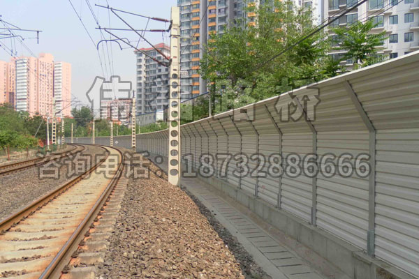 铁路(lù)声屏障 铁路声屏障