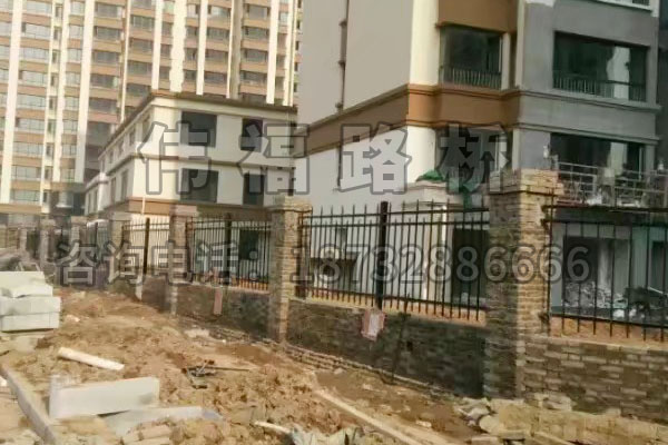 衡水枣强丽景蓝湾(wān)小区围墙护栏 衡水(shuǐ)枣强丽景蓝(lán)湾小区围墙护栏